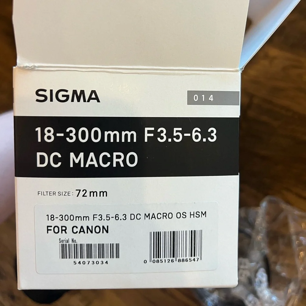 Canon 18-300mm Lens